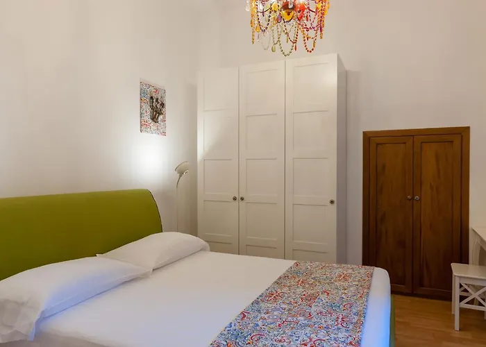 Agora -friend's House